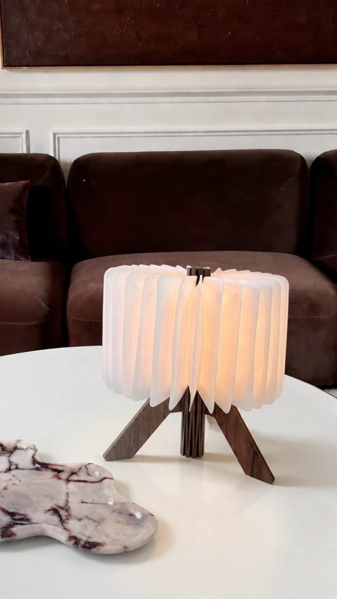 LÁMPARA LED TRIPODE GDE