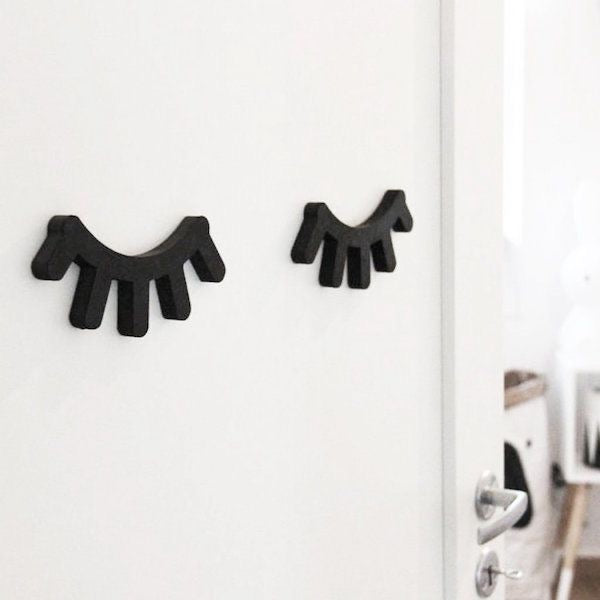 PESTAÑAS CON AUTOADHESIVO PARA PARED NEGRAS X 2