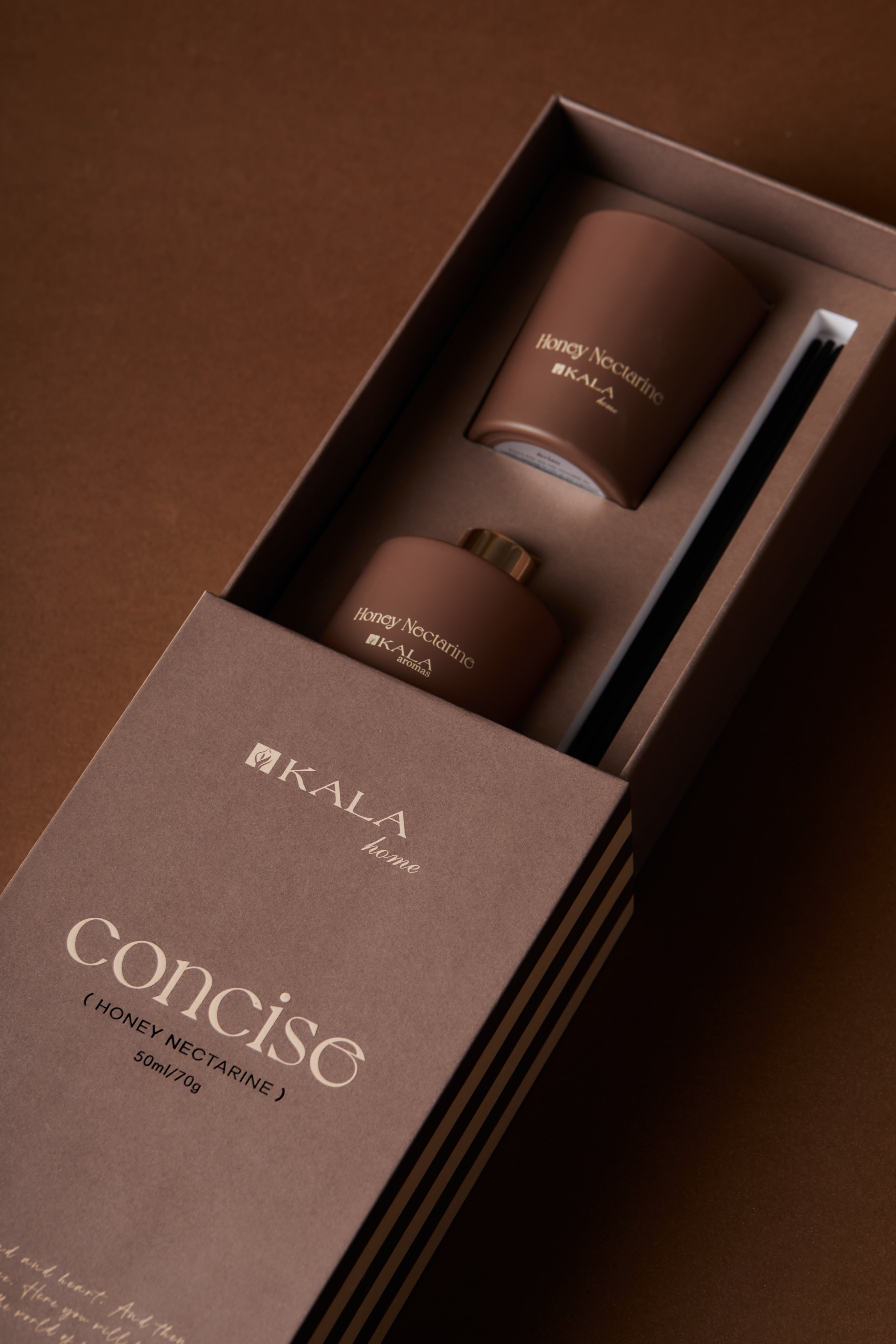 SET HONEY NECTARINE VELA Y DIFUSOR