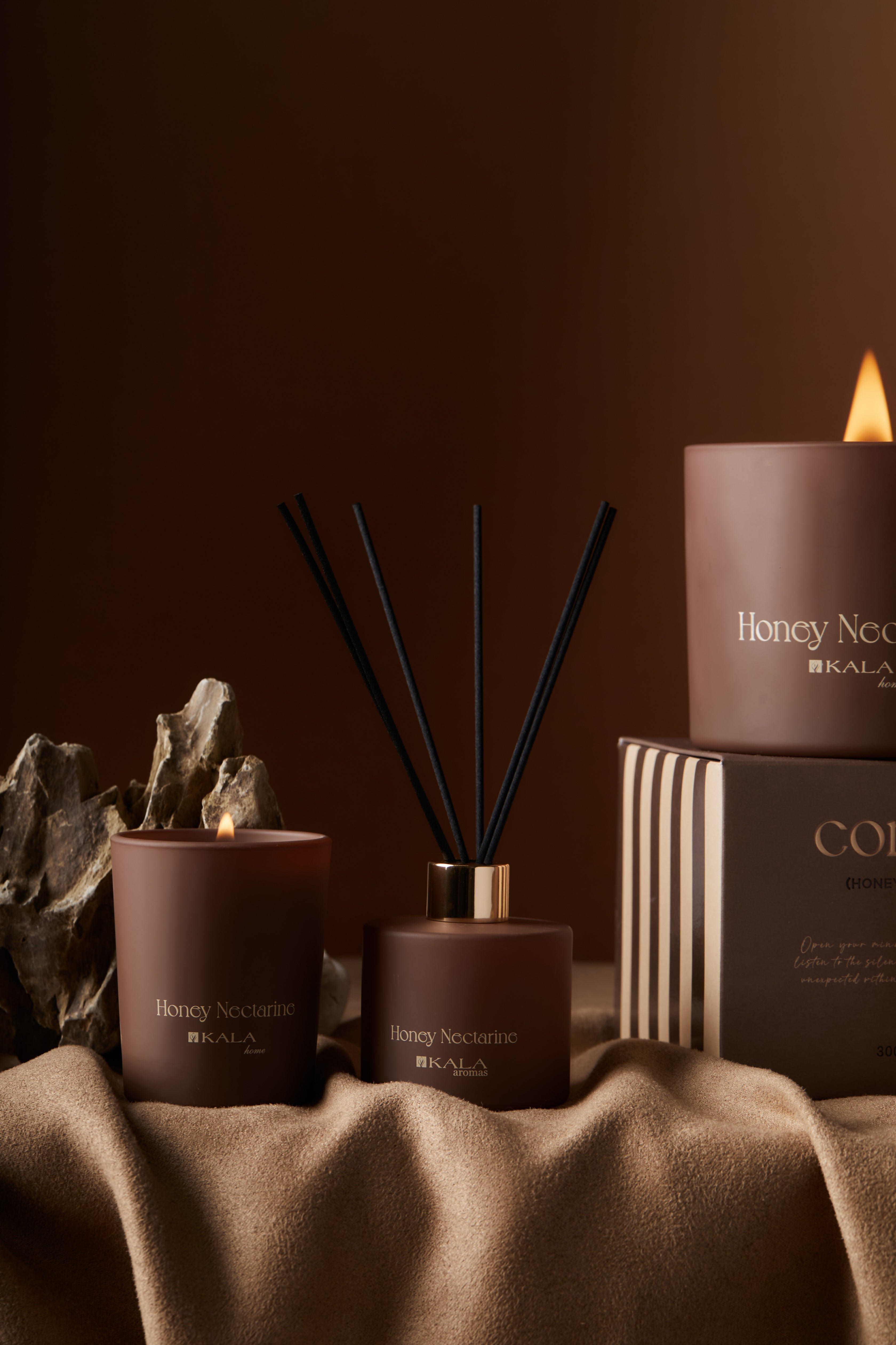 SET HONEY NECTARINE VELA Y DIFUSOR